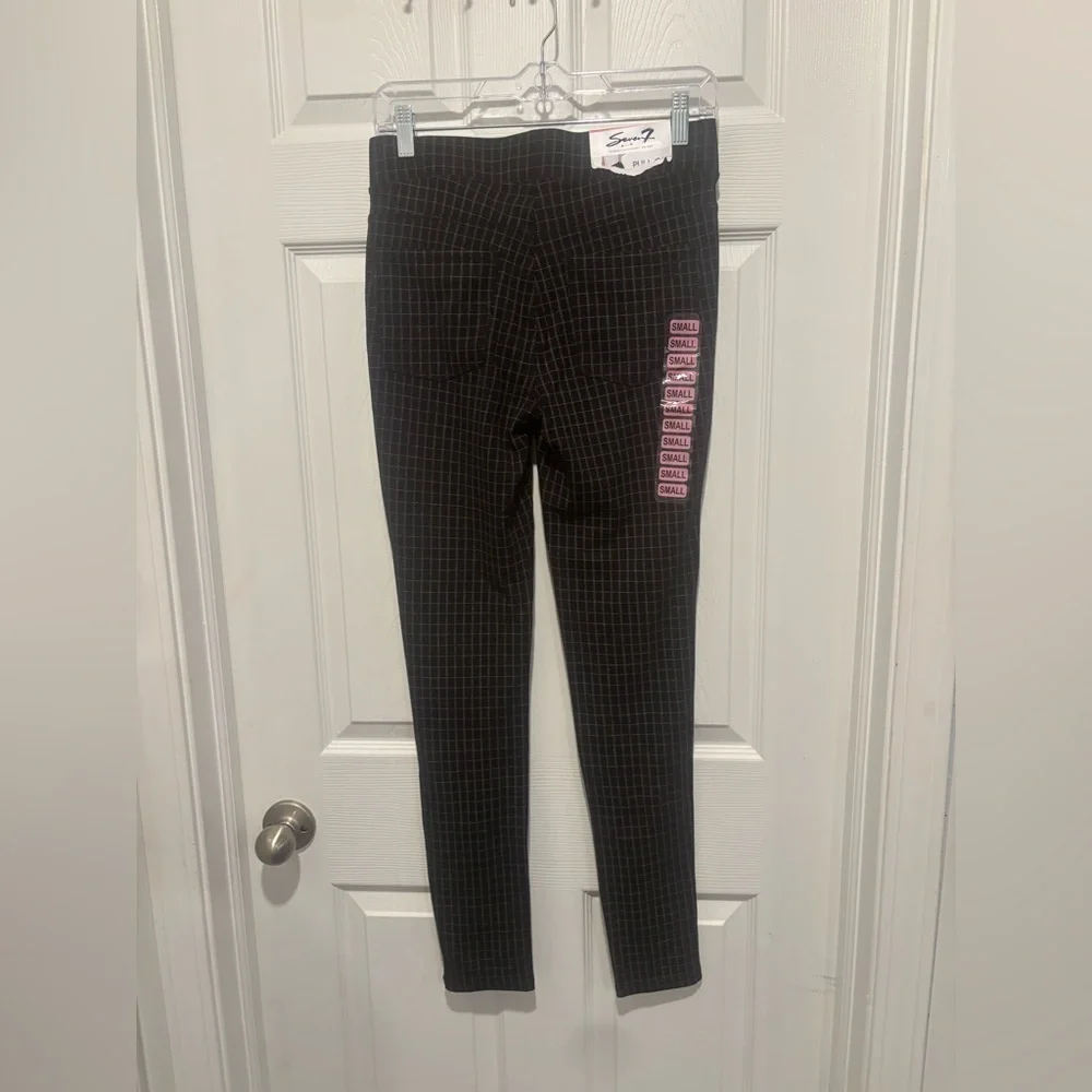 NWT 7 For All Mankind Pull-on Ponte Pants Size Small. Black & White Plaid